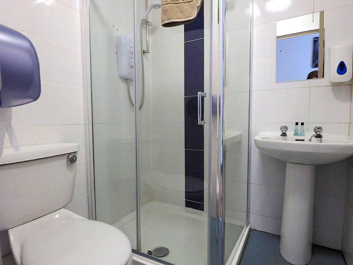 Private 4-Bed Dormitory with Private Bathroom,829897037:JPEG