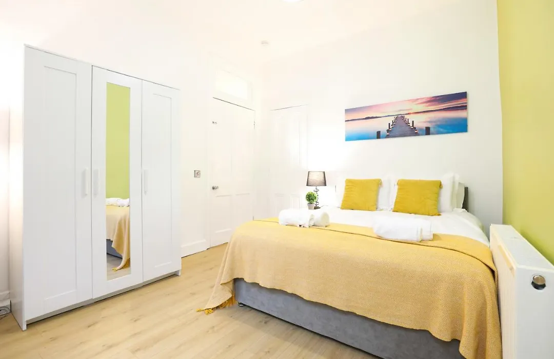 Gorgeous Rooms In Excellent Location - Edinburgh - Five Star Amenities-1