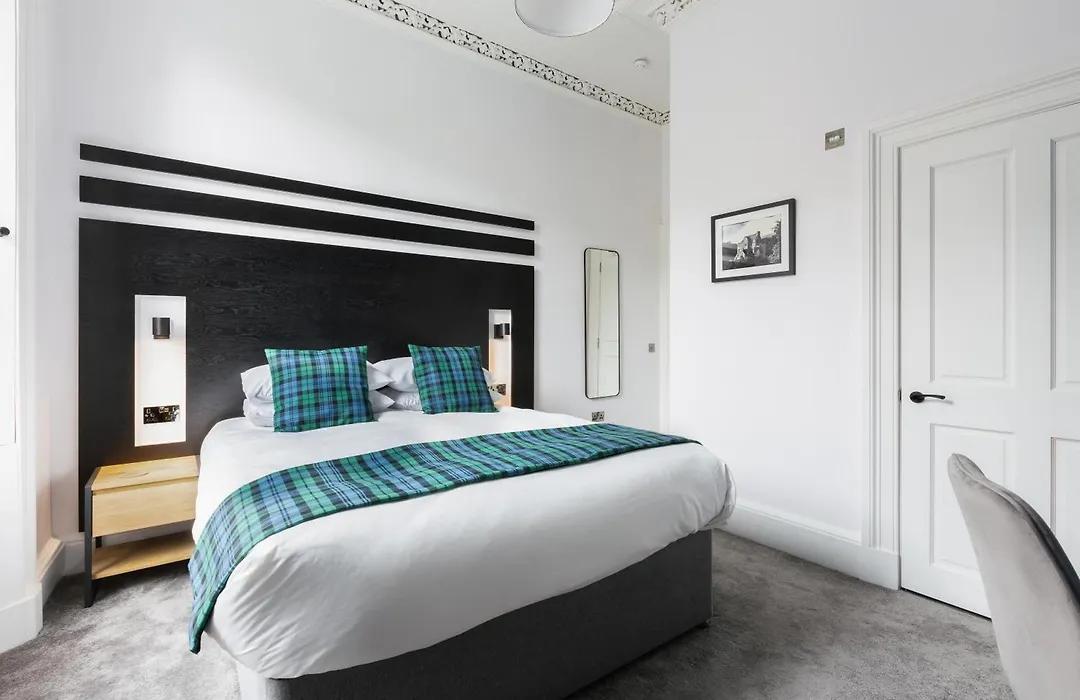 Castle Park Guest House-1