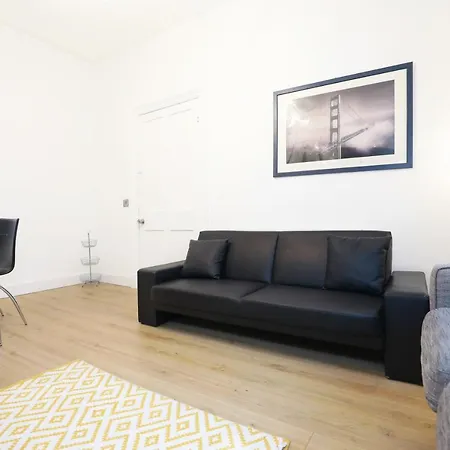 Gorgeous Rooms In Excellent Location - Edinburgh - Five Star Amenities-2