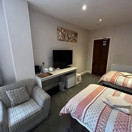 Acer Lodge Guest House-2