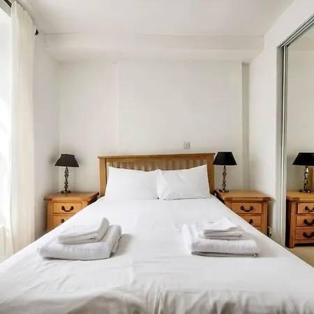 Rose Street - Watchmakers Apartment-2