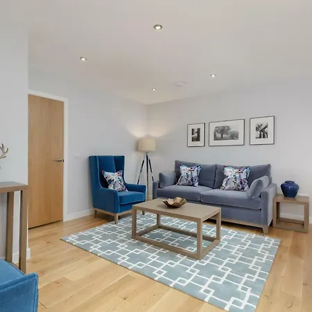 Destiny Scotland - Royal Mile Residence-3